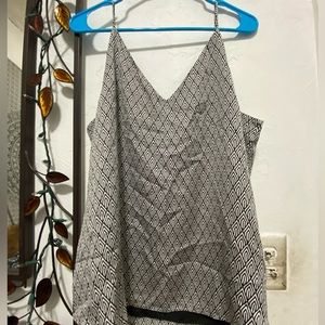 Express top black and white print.